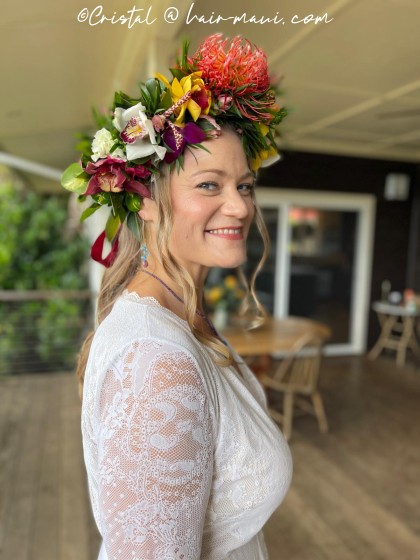 Hawaiian bridal hair styling with haku lei crown for Maui wedding by Cristal D.